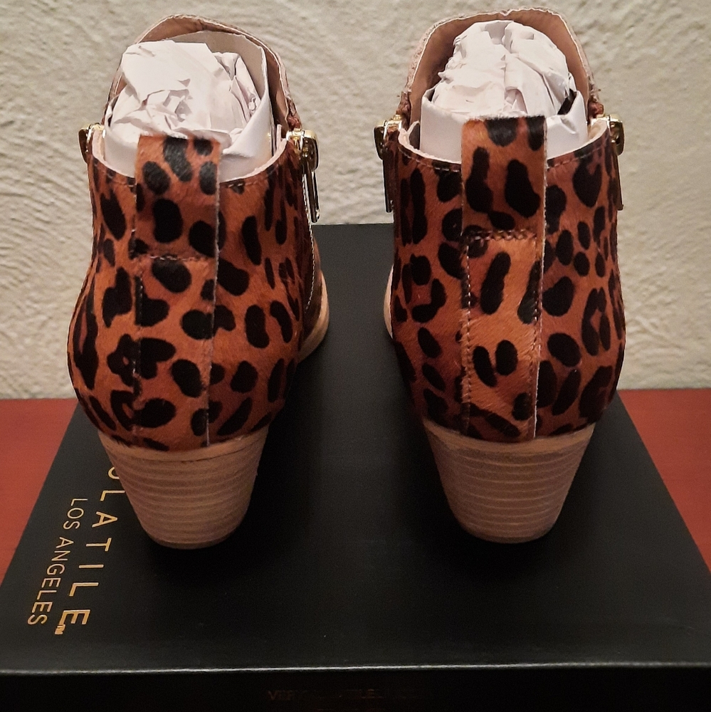 Very Volatile Leopard Print Boot - Picture 4 of 7